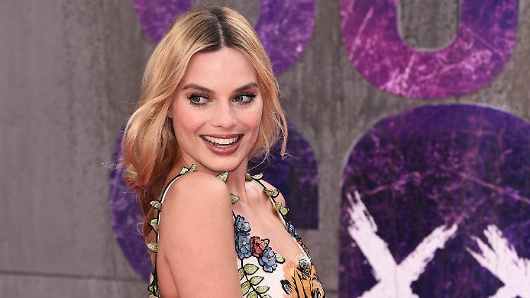 Gab Regie-Assistent Tom Ackerley das Jawort: Margot Robbie.