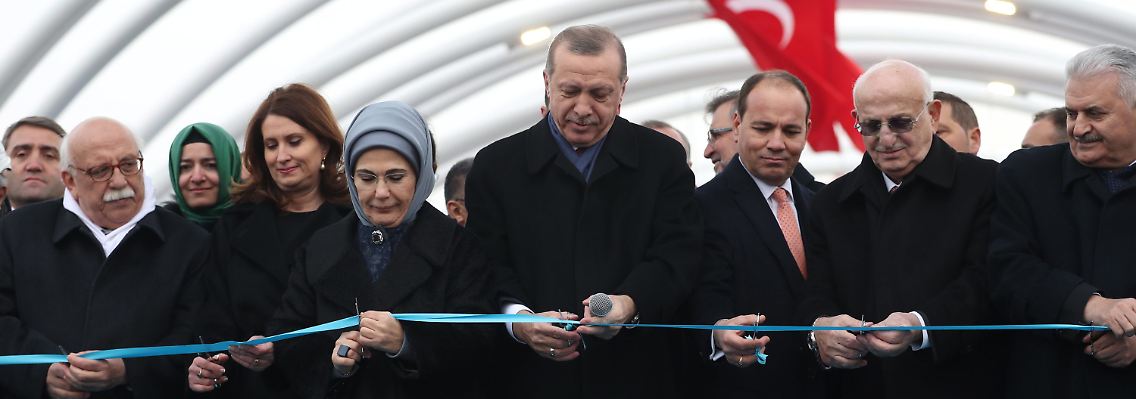 Erdogan eröffnete den Tunnel persönlich.