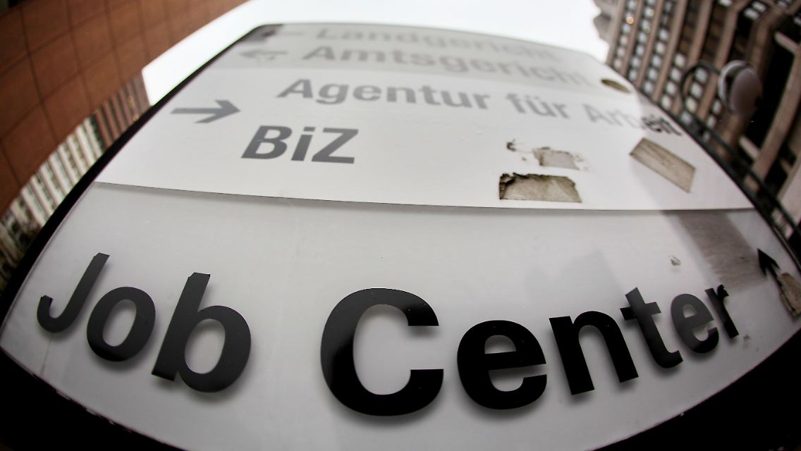 Die Reaktion der Bundesagentur: Noch mehr Verantwortung für die Jobcenter.