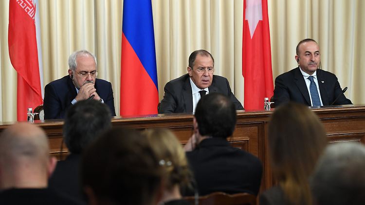 Die Außenminister des Iran, Russlands und der Türkei bieten sich als "Garanten" an.