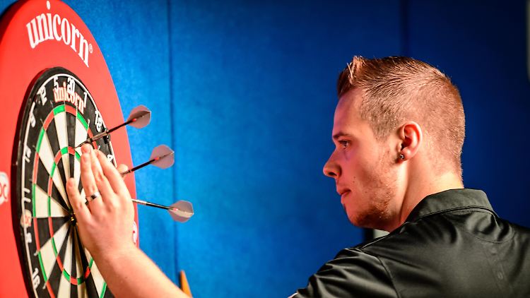 Max Hopp könnte die Darts-Begeisterung mit einem Erfolg anfachen.