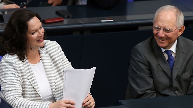 Arbeitsministerin Nahles und Finanzminister Schäuble haben ihren Streit in der Rentenfrage ausgeräumt.