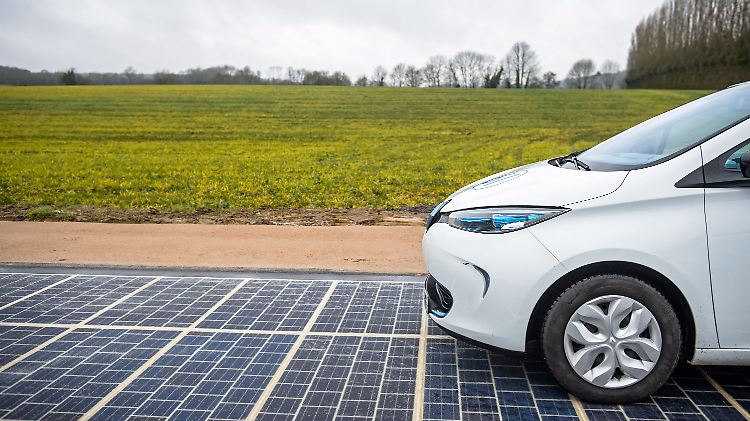Etwa einen Kilometer lang ist die Solarstraße.