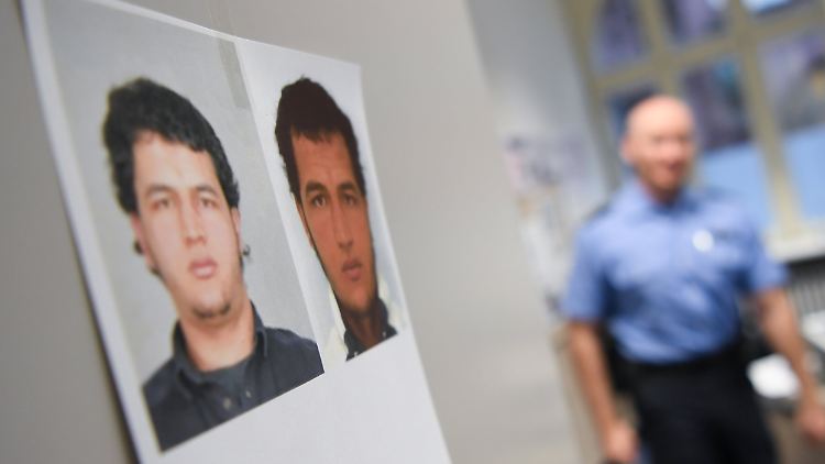 Allein in Berlin sollen Hunderte Polizisten auf der Jagd nach Anis Amri sein.