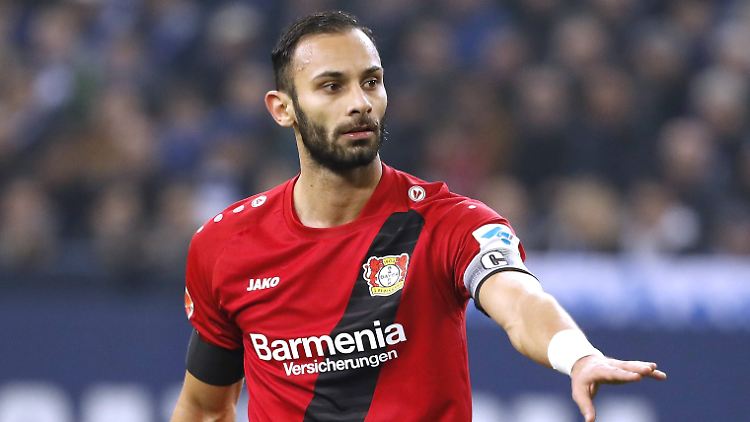 Soll bereits im Sommer in Dortmund spielen: Ömer Toprak.