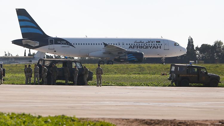 Der Airbus A320 ist in Malta gelandet.