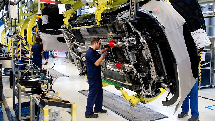 Drei der vier gewinnträchtigsten Konzerne Deutschlands sind Autohersteller.
