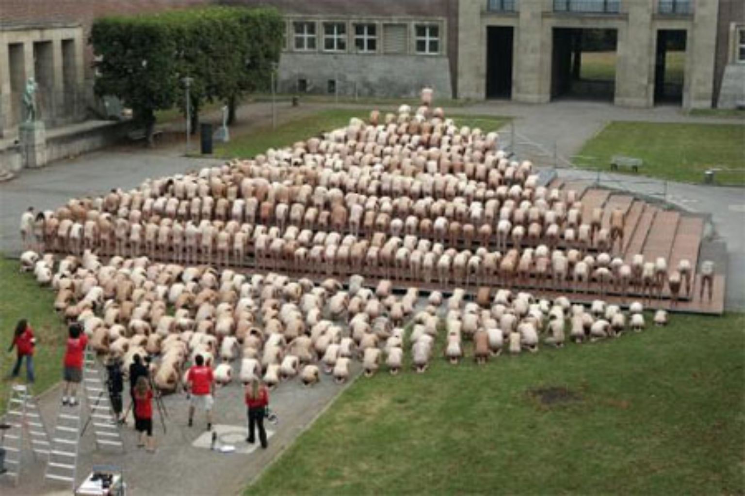 Was wollen uns diese Bilder nur sagen?
