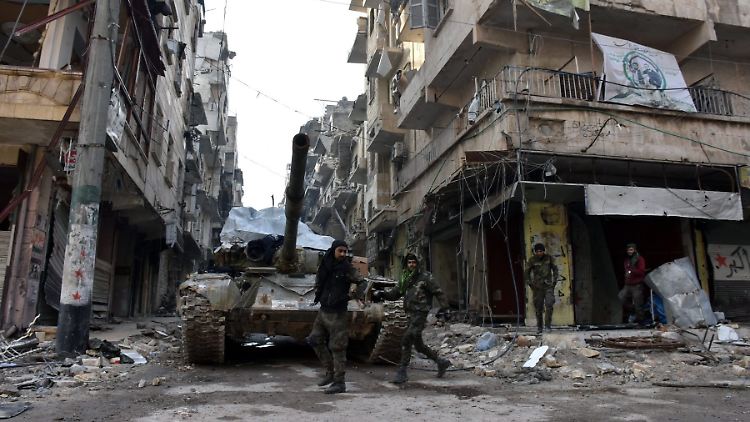 Syrische Regierungssoldaten in Aleppo.