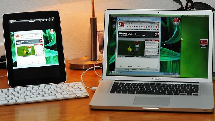 Konkurrenten, die sich ergänzen: "Tablet" iPad (links) und "Personal Computer" (rechts), hier beide aus dem Hause Apple.