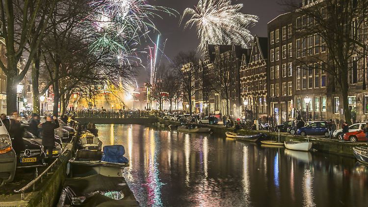 Kurztrip-Klassiker wie Amsterdam sind über den Jahreswechsel teurer.
