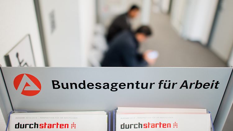 Die Rücklagen der Bundesgentur für Arbeit erhöhten sich zum Ende des Jahres 2016 auf 10,96 Milliarden Euro.