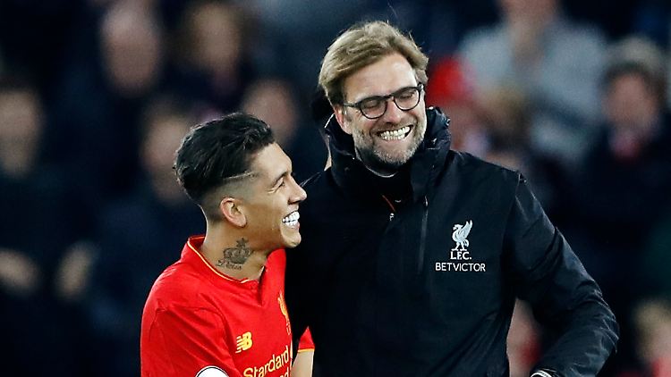 "Es war der beste Weg, den ich mir vorstellen konnte, um das Jahr zu beenden": Jürgen Klopp, hier mit Roberto Firmino.