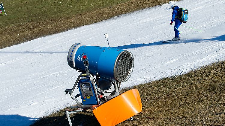 Oft sind Schneekanonen die letzte Rettung.