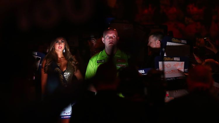 Unstoppable? Zumindest spielt Michael van Gerwen bei der Darts-WM bisher so gut wie noch nie ein Spieler zuvor.