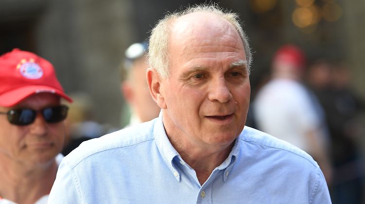 Auch mit 65 Jahren fühlt sich Uli Hoeneß dazu berufen, den FC Bayern München zu führen.