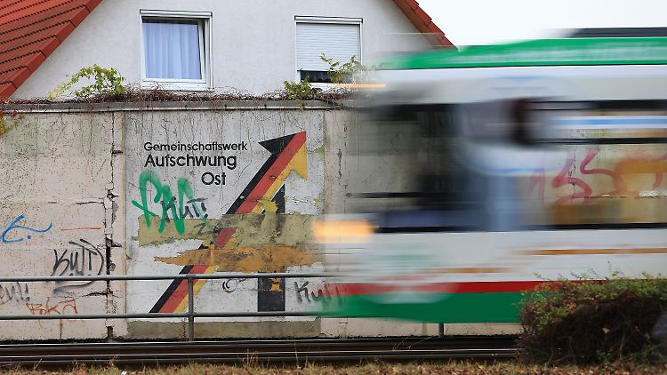 Im Saldo sind nur noch 3300 Personen aus den neuen Bundesländern weggezogen.