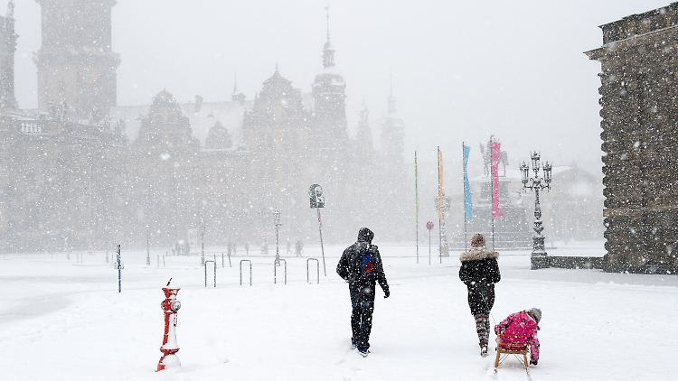 In Dresden gab es heftige Schneefälle.