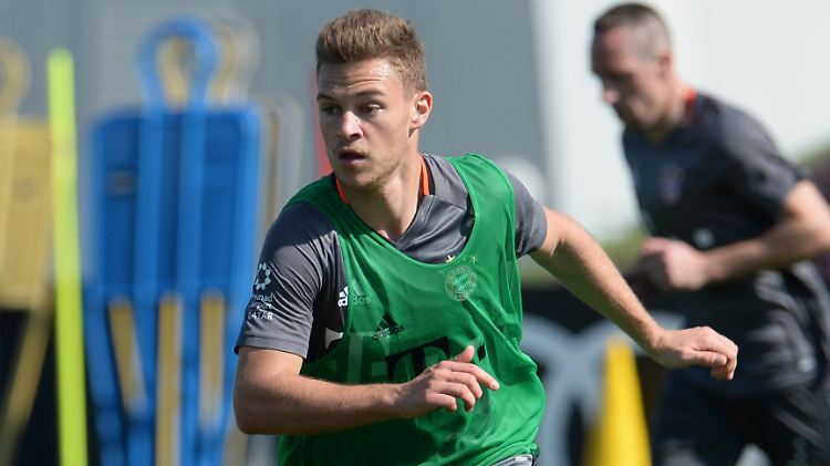Alonso sagt Nationalspieler Joshua Kimmich eine glorreiche Karriere beim deutschen Rekordmeister voraus. 
