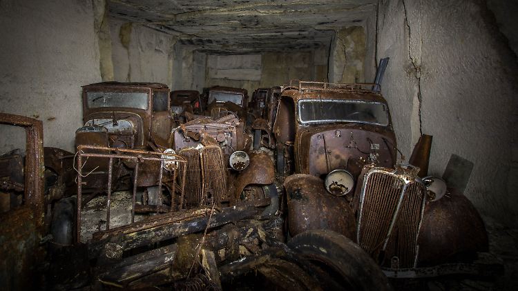 In einem Stollen in Frankreich entdeckte ein Belgier Anfang des Jahres ein regelrechtes Auto-Grab.