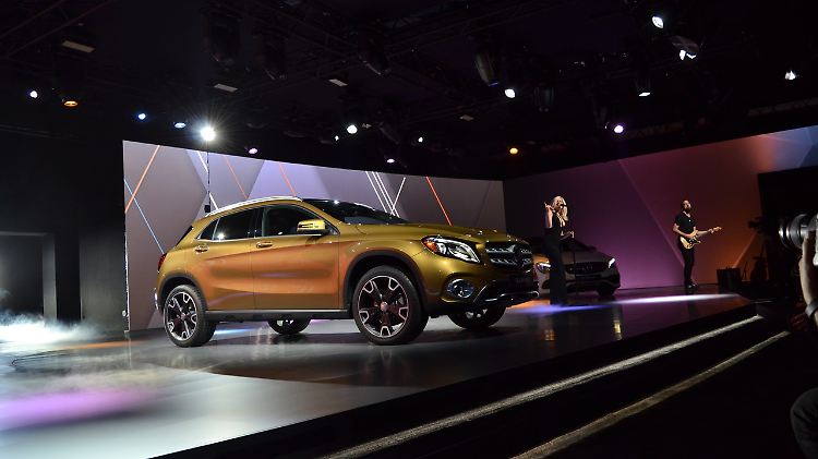 Zum Auftakt der NAIAS in Detroit präsentiert Mercedes seinen gelifteten GLA.