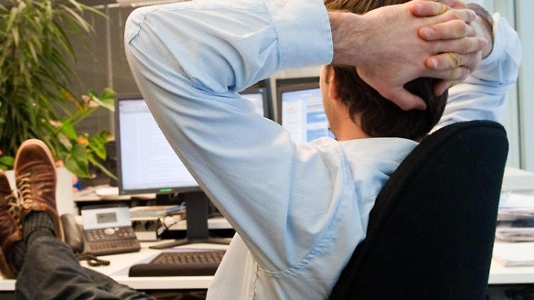Viele Menschen sehnen sich nach einer Entschleunigung in der Arbeitswelt. Der Soziologe Matthias Horx hat bereits einen "Slow-Trend" ausgemacht.
