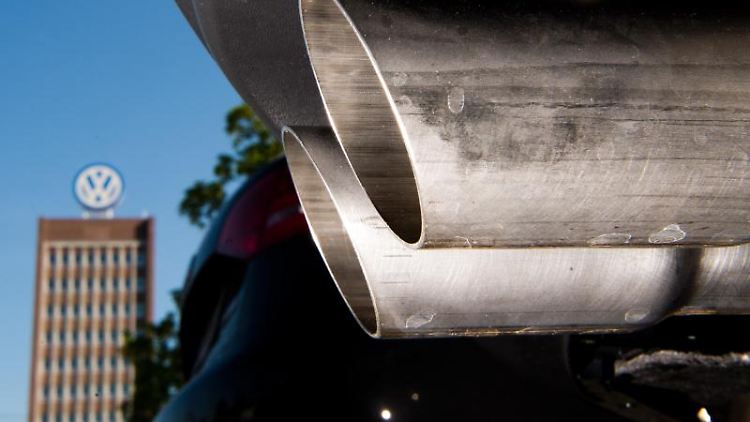 Nicht alle Verkehrsrechtsschutzversicherungen wollen für die "Diesel-Affäre" von VW zahlen. 