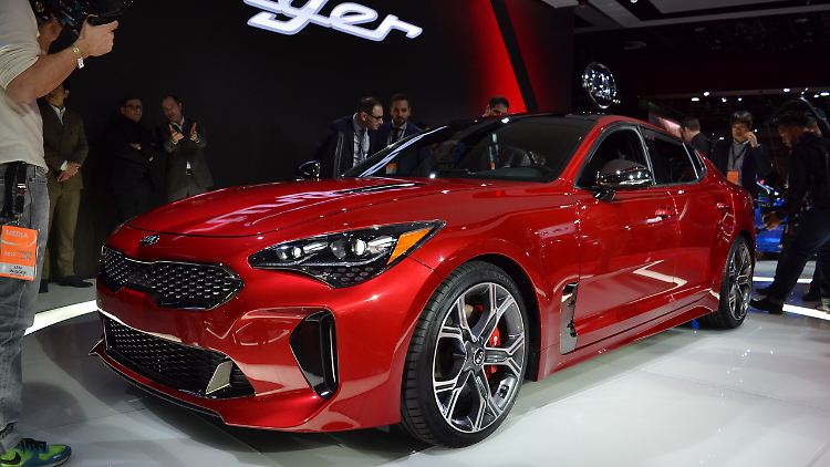 Auch für Design-Chef Peter Schreyer dürfte mit dem Kia Stinger ein Traum in Erfüllung gegangen sein.