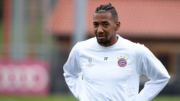 Boateng befindet sich aufgrund seiner OP zur Rehabilitation in München und nicht im Bayern-Trainingslager in Katar.