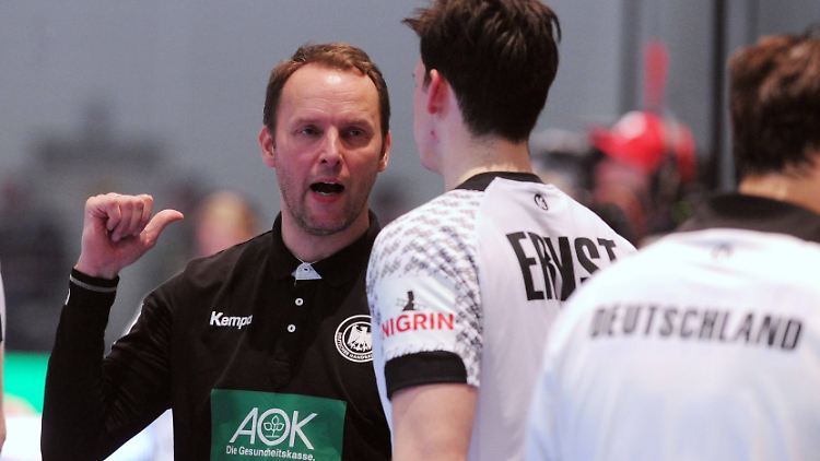 Taktikfuchs Sigurdsson nimmt Kurskorrektur vor.