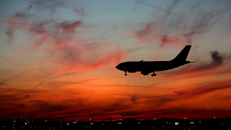 Auf dem Frankfurter Airport existiert seit Jahre ein Notfallplan für den Umgang mit gefährlichen Infektionen.
