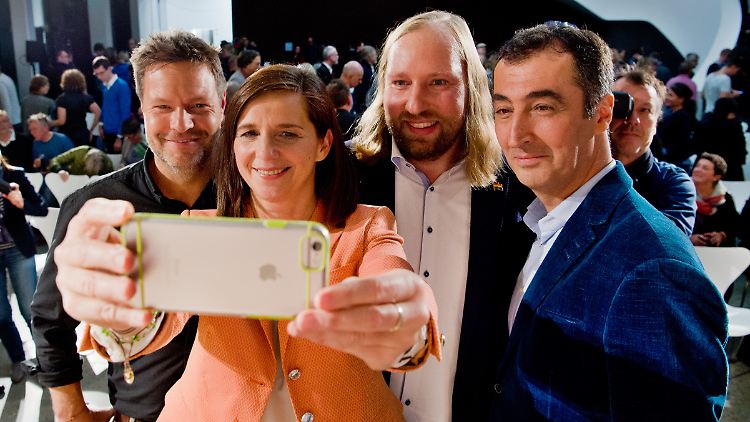 Zwei von ihnen werden Spitzenkandidat: Robert Habeck, Katrin Göring-Eckardt, Anton Hofreiter und Cem Özdemir (v.l.)