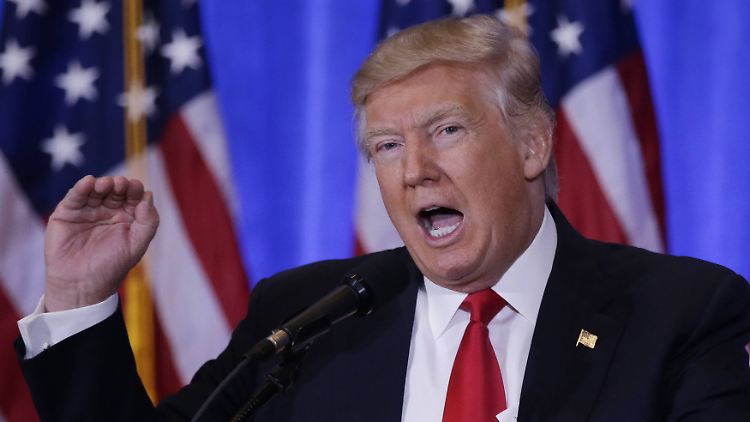 Pressekonferenz mit wenig präsidialer Wortwahl: Trump im Trump Tower.