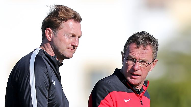 "Wir hatten viele Dinge aus der Hinrunde aufzuarbeiten": Ralph Hasenhüttl in Portugal, hier mit Sportdirektor Ralf Rangnick.