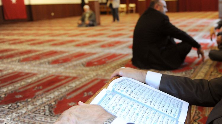 Die Kurdische Gemeinde in Deutschland warnt, Ditib werde von Ankara zur Einflussnahme instrumentalisiert.