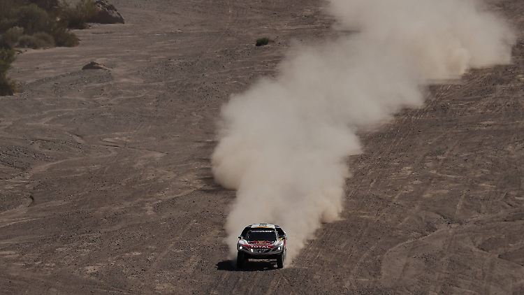 Seine Spuren im Sand: Stéphane Peterhansel.