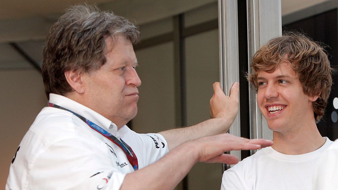 Mercedes-Motorsportchef und Weltmeister mit Renault: Haug verspricht sich von Vettels Titelgewinn positive Auswirkungen für die gesamte deutsche Autobranche.