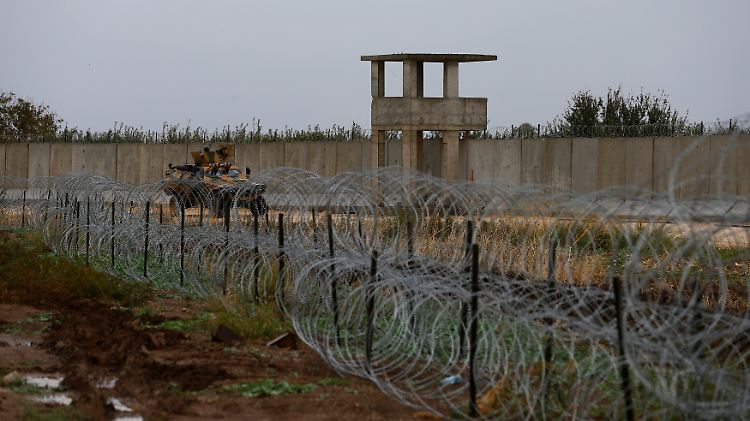 Ein Mauerabschnitt bei Besarslan im Westen der syrisch-türkischen Grenze.