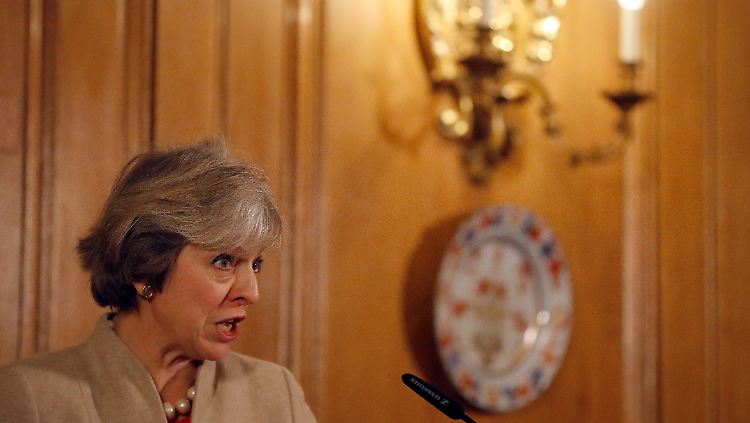 Großbritanniens Premierministerin Theresa May will am Dienstag ihre Brexit-Strategie erläutern.