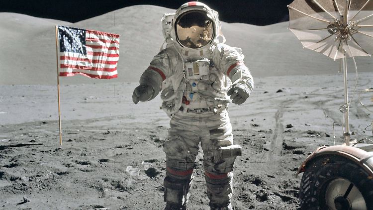 Eugene Cernan am "Taurus-Littrow-Landeplatz" auf dem Mond am 13. Dezember 1972.