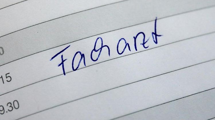 Ist der Besuch beim Facharzt notwendig, kann die der Kassenärztlichen Vereinigungen helfen. 