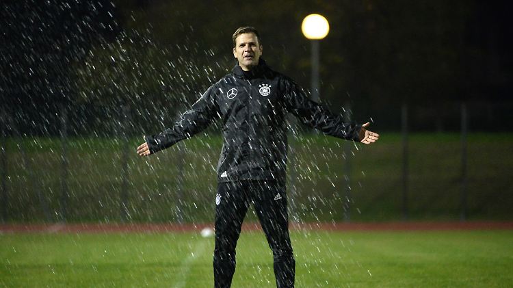 "Es ist entscheidend, dass man die Rolle des Sportdirektors neu definiert": Oliver Bierhoff.