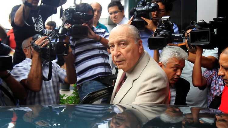 Perus Ex-Diktator Francisco Morales Bermúdez im Jahr 2012.