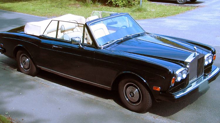 So schaut ein Rolls Royce Corniche Cabrio aus.