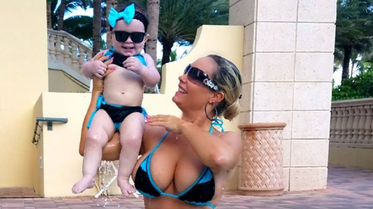 Coco Austin und Tochter Chanel genießen ihren Urlaub.