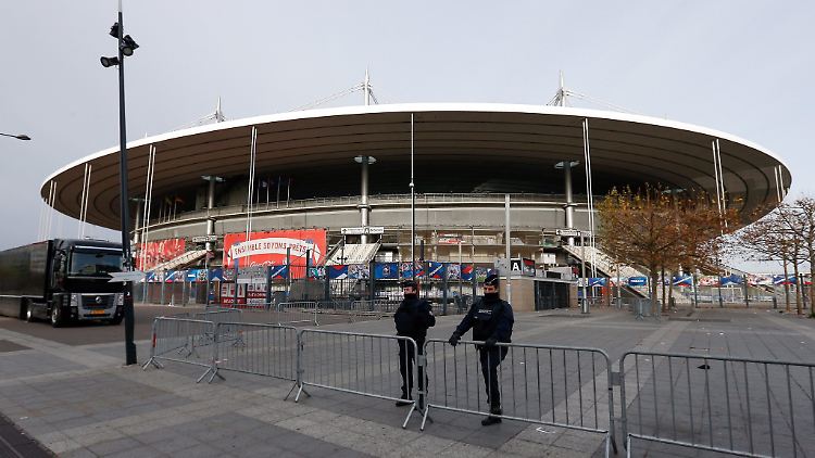 Das Stade de France am Tag nach dem Anschlag.