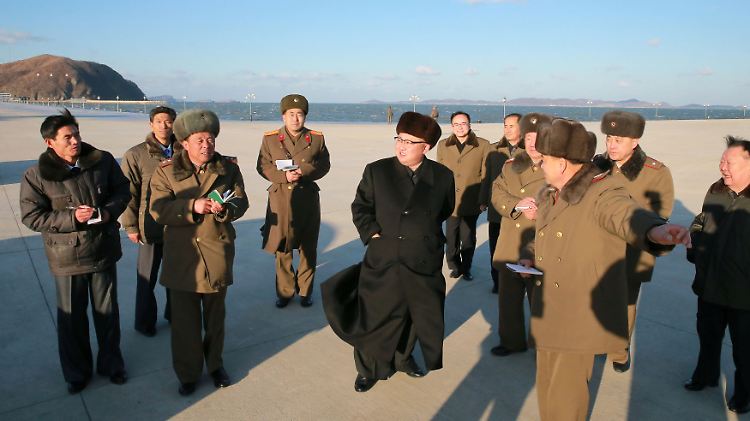 Kim Jong Un bei der Besichtigung einer Fischerei-Station am vergangenen Wochenende. 