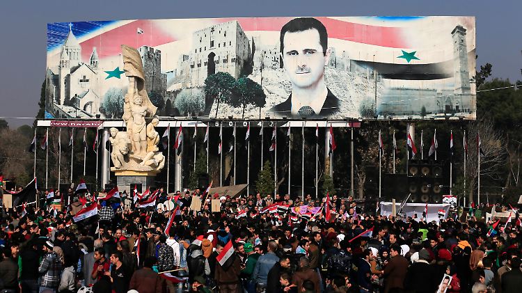 Baschar al-Assad kann sich darauf einstellen, trotz mutmaßlicher Kriegsverbrechen syrischer Präsident bleiben zu dürfen.