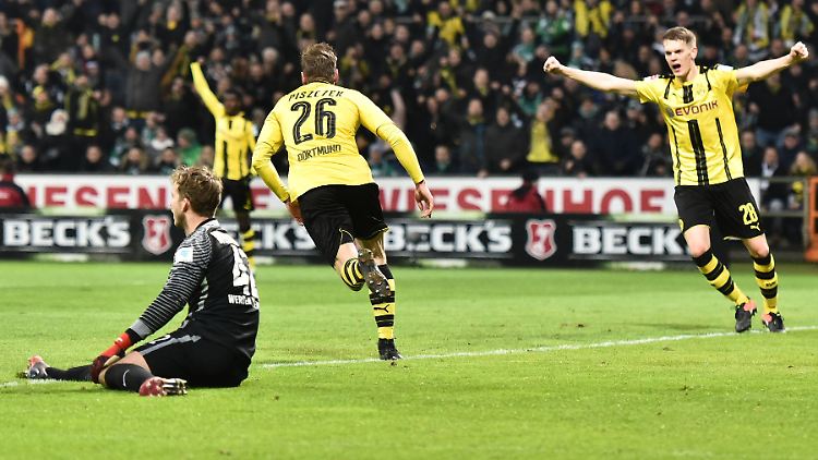 Lukasz Piszczek erlöste den BVB gegen auch in Unterzahl starke Bremer.