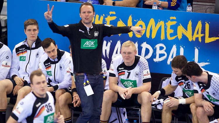 "Keine Blackouts": Handball-Bundestrainer Dagur Sigurdsson warnt sein Team vor Katar.